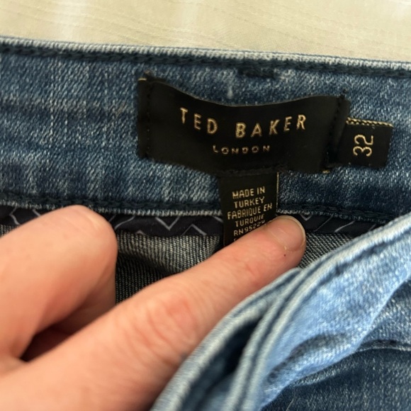 Women’s Blue Jeans - Picture 4 of 5